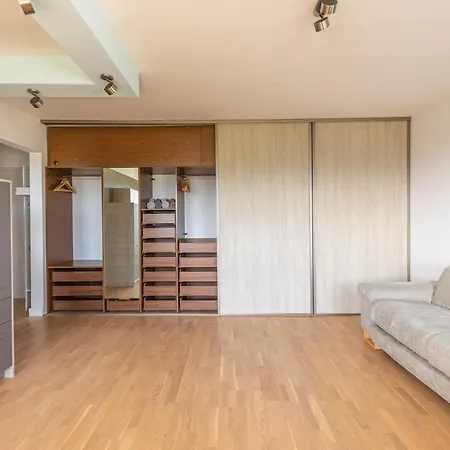 Floor Apartment